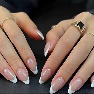 Press On Elegant French Manicure Set